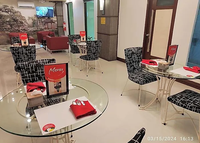Sogo Roxas Blvd. 酒店 2*